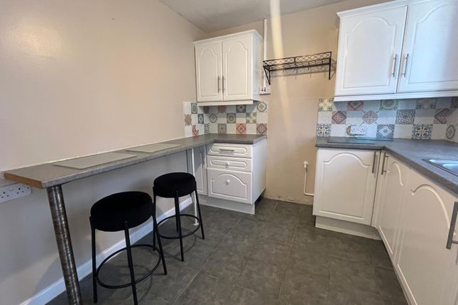 98, Greenfield Street, Bargoed photo 5