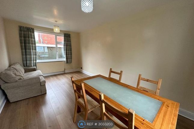 Pilkington Road, Kearsley, Bolton photo 4