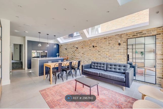 Lindrop St, London photo 5