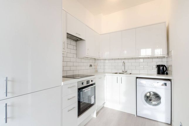 Thumbnail Flat to rent in Upper Richmond Road, West Putney, London