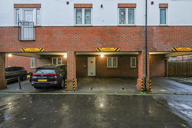Flat for sale in Vectis Way, Cosham, Portsmouth