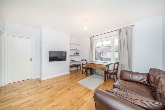 14, Clarendon Crescent, Twickenham photo 2