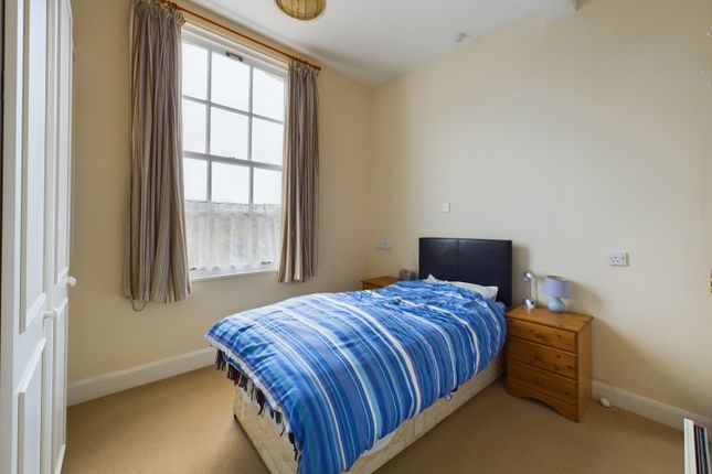 Flat for sale in Flat 8 Adams House, 2 Adams Way, Alton