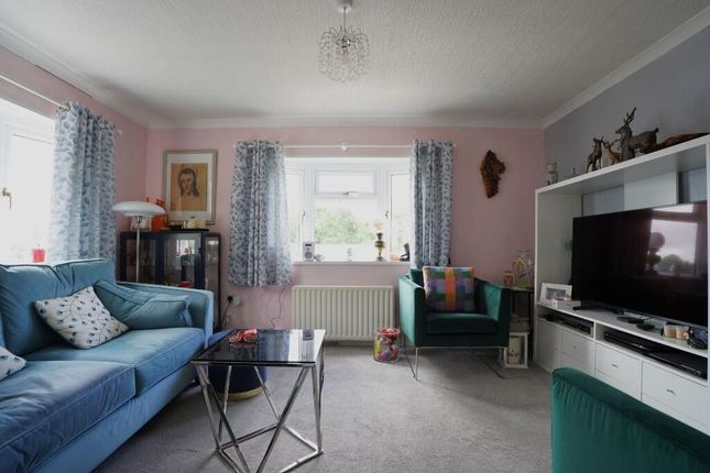 7, Oak Way, Caerwnon Park photo 5