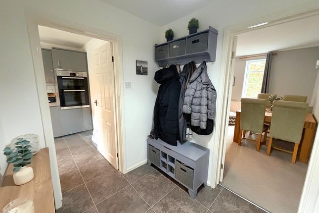 Flat 4, 3 Harboro Grove, Sale photo 2