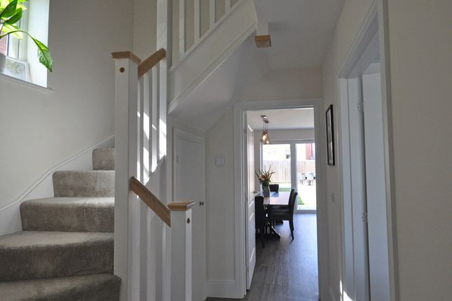 17, Pen-Y-Wal Drive, Newport photo 2