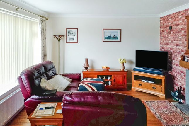 9, Braemar Gardens, Peterborough photo 3