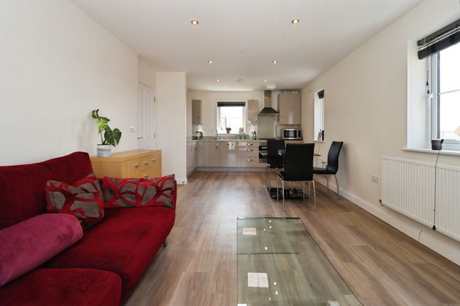 32, Cater Drive, Bristol photo 3