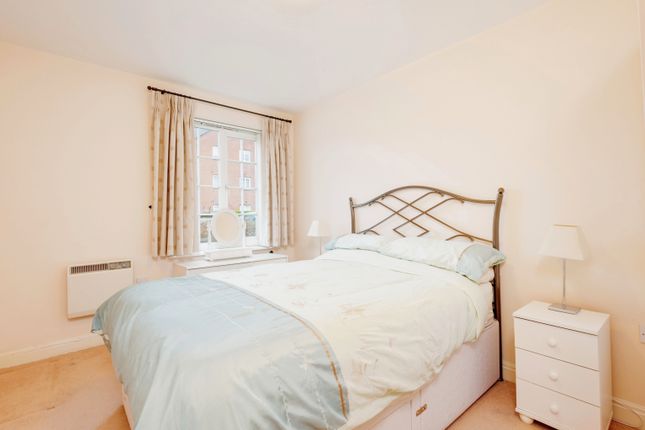 Flat for sale in The Elms, Faulkners Lane, Knutsford, Cheshire