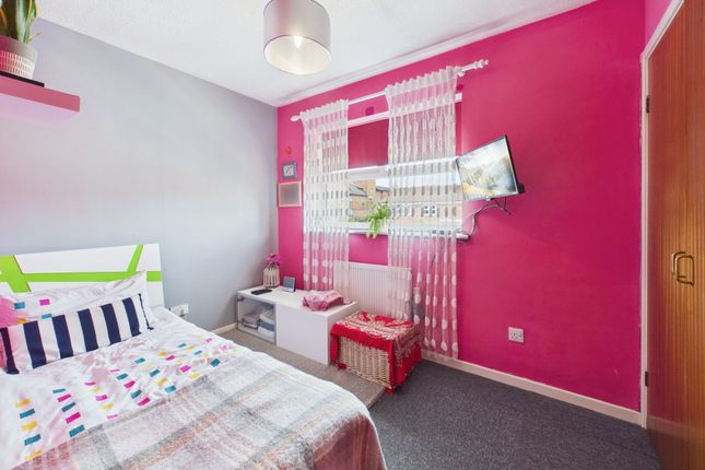 4 Knightsbridge Court, Hull photo 4