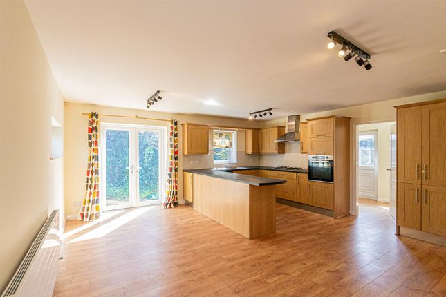 10, Fairfield Gardens, Warrington photo 2