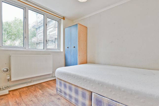 Maisonette to rent in Whitebeam Close, Clapham Road, Oval