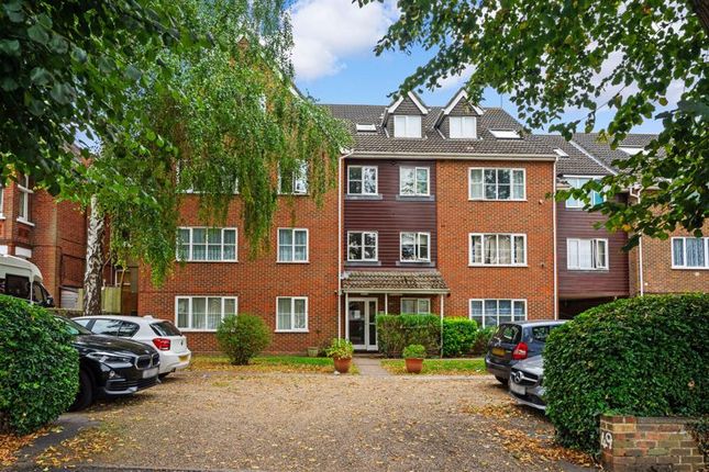 Thumbnail Flat for sale in Grove Road, Sutton