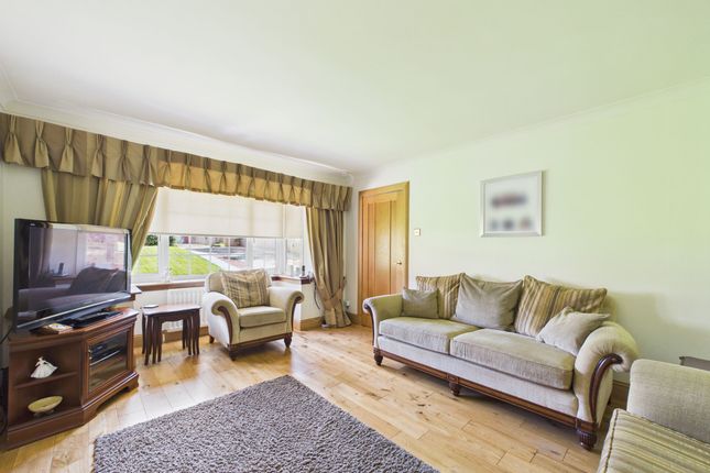 5 Powforth Close, Larkhall photo 2