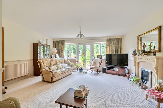 Beech House, Amersham Road, High Wycombe photo 4