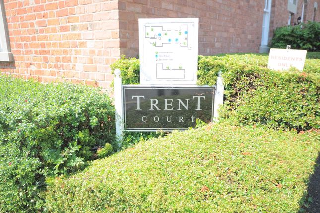 7, Trent Court, Stone photo 3
