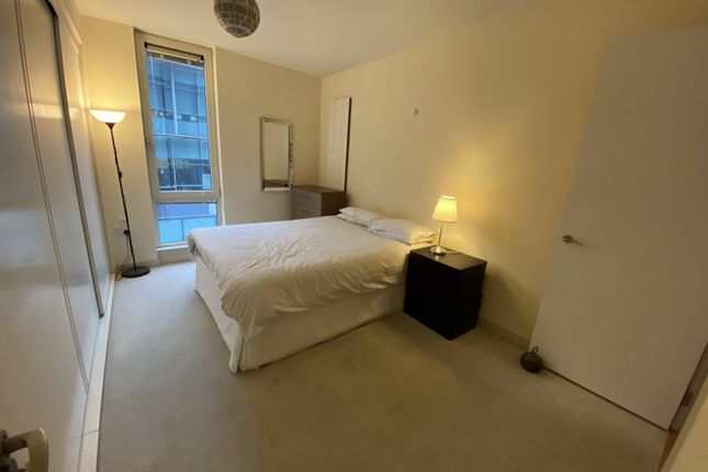 Flat for sale in 12 Leftbank, Spinningfields, Manchester