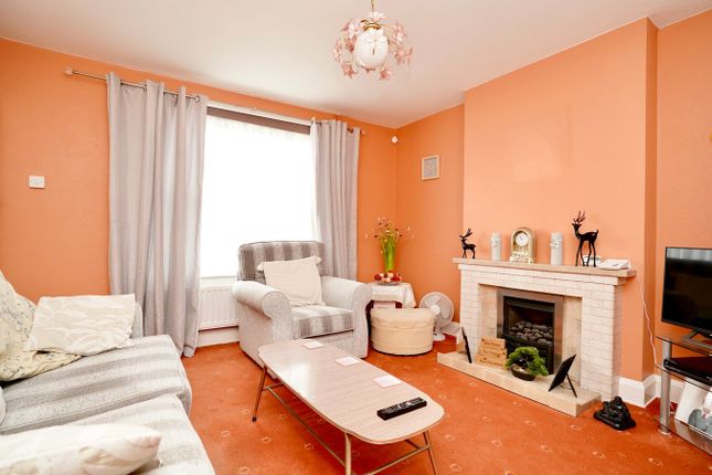62, Mill Hill Road, St Neots photo 2