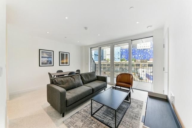 Flat to rent in The Jacquard The Silk District, Tapestry Way, Whitechapel, London