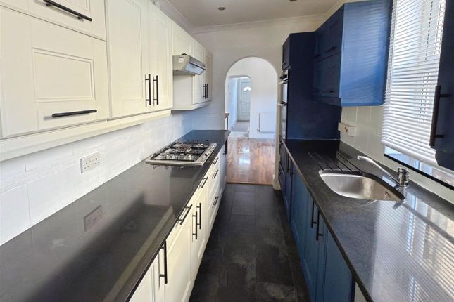 86, Cambridge Road, Lowestoft photo 3