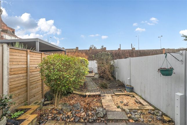 21, Haycroft Road, Surbiton photo 4