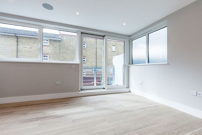 Flat 27 Sidcup House 12-18 Station Road, London photo 3