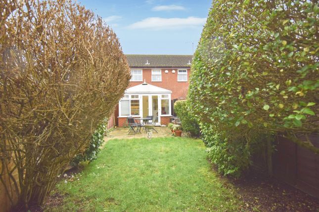 24, Thorneycroft Close, WALTON-ON-THAMES photo 2