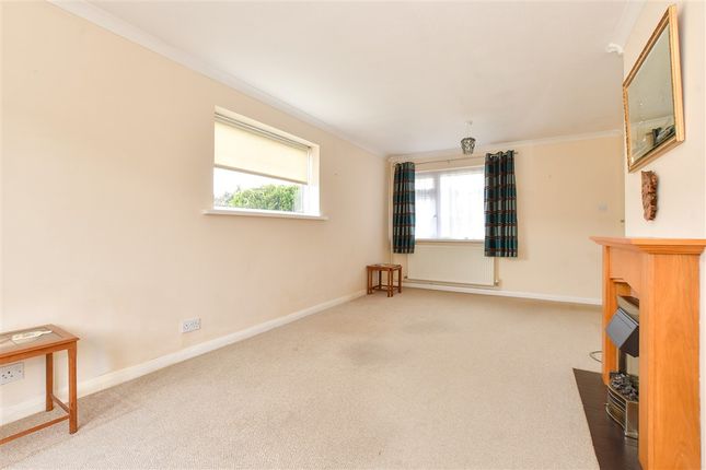 Howgate Close, Bembridge photo 4