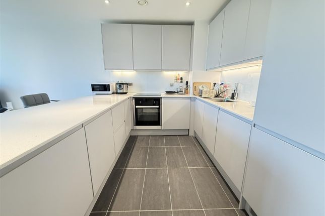 Apt 214, Local Crescent, 14 Hulme Street photo 4