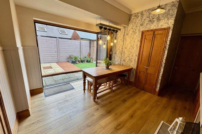23, Raleigh Street, Scarborough photo 3