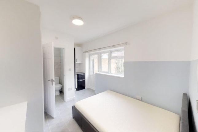 Stanley Road, Southall photo 5