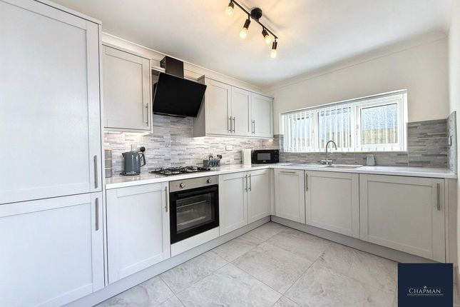 18 South Street, Porth photo 2