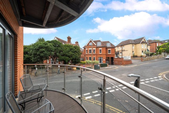 Flat A3,, Trinity Gate, Guildford photo 4