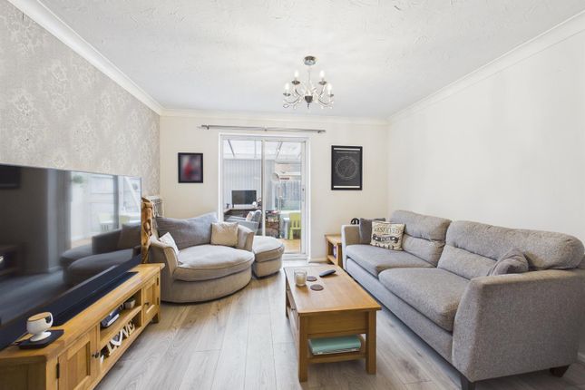 3, Pippin Close, Gloucester photo 2