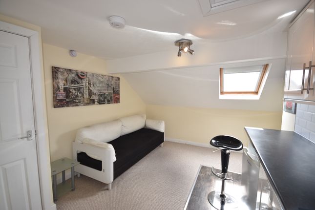 Flat 3, 61, St. Andrews Road South, Lytham St. Annes photo 3