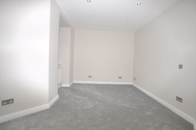 Flat 4, 9, Paynes Park, Hitchin photo 5