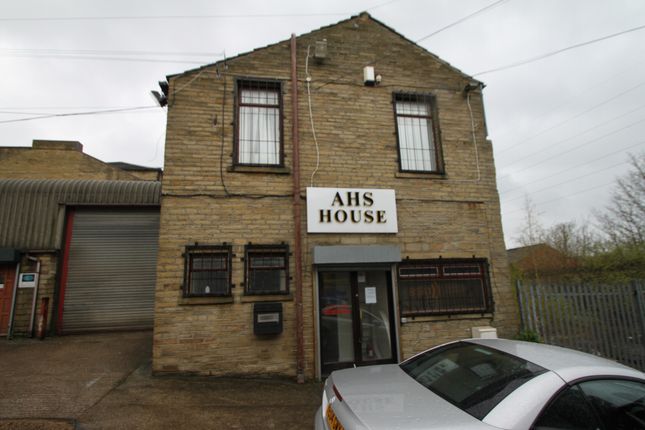 Office to let in Princess Street, Brighouse