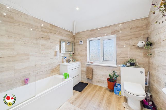 52 Margaret Road, Tewkesbury photo 4