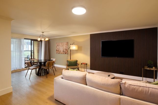 Flat 14, Monarch House, London photo 2