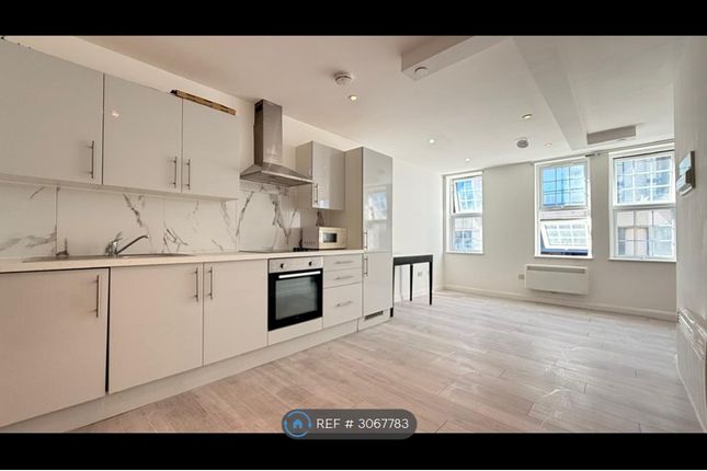 Flat, A Fife Road, Kingston Upon Thames photo 2