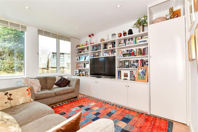 Flat for sale in Chart Way, Horsham, West Sussex