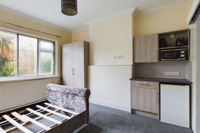 Thumbnail Room to rent in The Conifers, Oundle Road, Orton Waterville, Peterborough