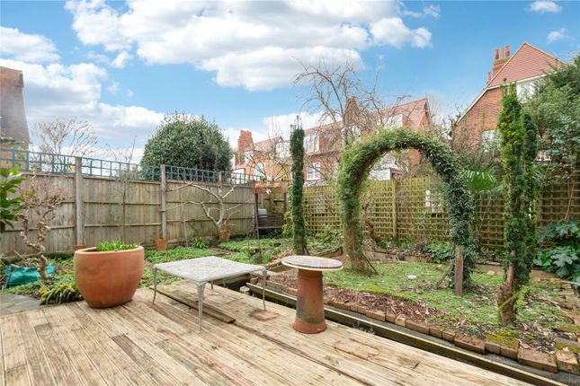 Flat for sale in Woodstock Road, London