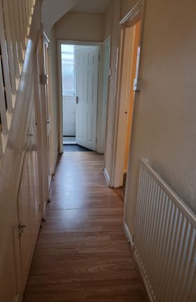 Thumbnail Terraced house to rent in Blundell Road, London