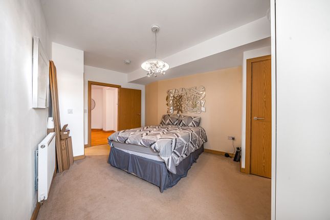Flat for sale in Lyon Court, Walsworth Road, Hitchin