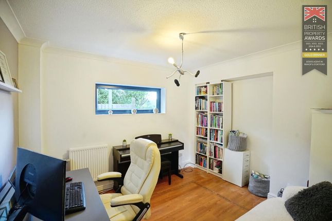 3, Heather Close, Bishops Stortford photo 4