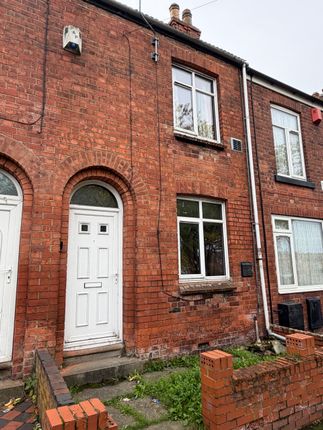 2-bed terraced on Wellington Street, Gainsborough, £675/mo