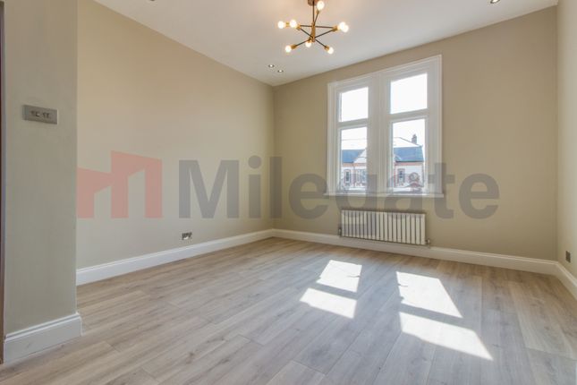 Flat 4 35, Culverden Road, London photo 4