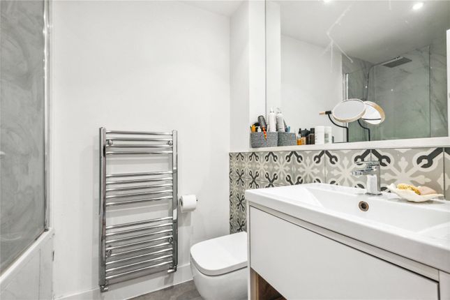 Flat to rent in 15-17, Fulham High Street