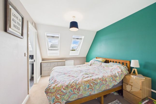 2 Wagtail Drive, Stowmarket photo 4